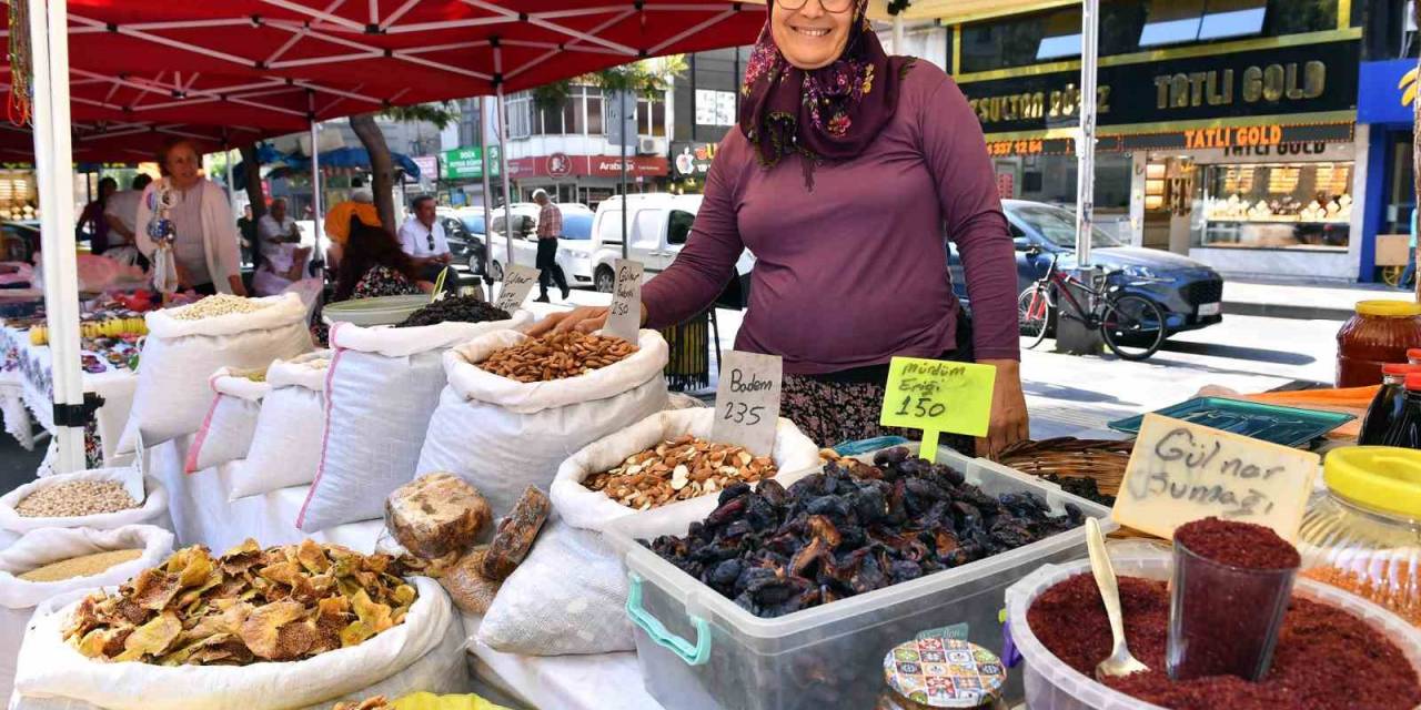 Üretici Kadınlar Mersin’de Stant Açtı