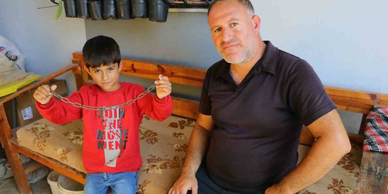 7 Yaşındaki Çocuk Akranını Okulda Zincirle Dövdü