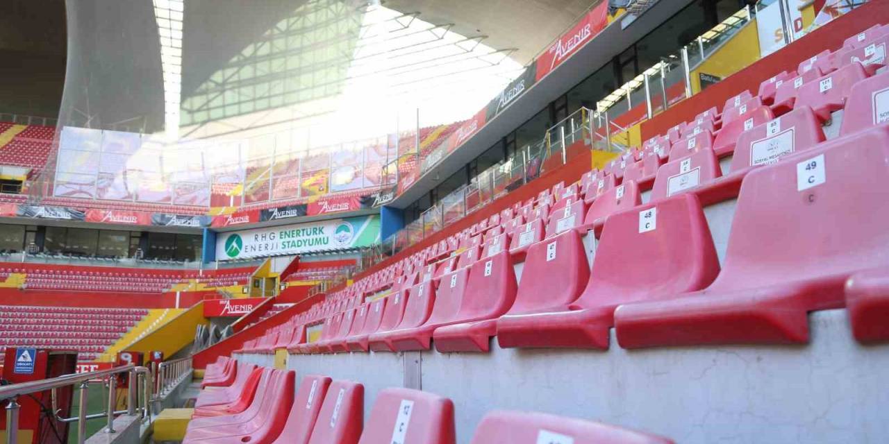 Büyükşehir, Şehrin Stadyumunda Misafir Tribününü Daha Güvenli Hale Getirdi