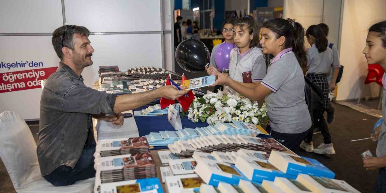Mersin Büyükşehir Belediyesi, Kültür Yayınlarıyla Fuarda Yerini Aldı