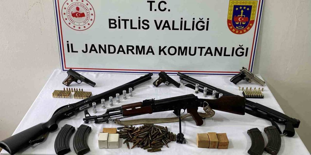 Tatvan’da Silah Ve Mühimmat Ele Geçirildi