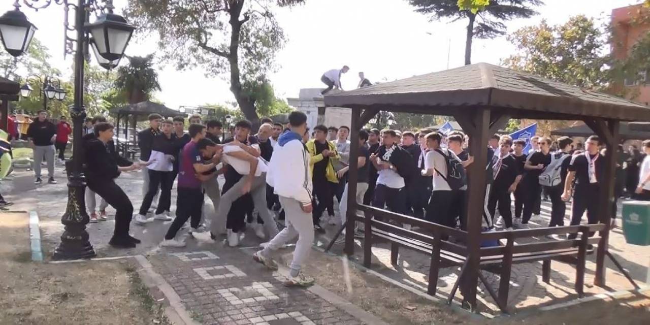 Liselilerin Kavgası Ortalığı Savaş Alanına Çevirdi