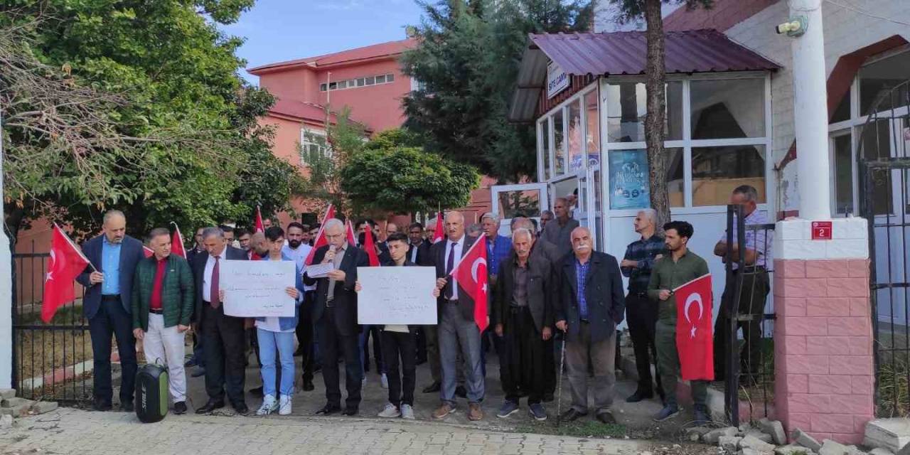 Çüngüş’te Cuma Namazı Sonrası İsrail’e Tepki