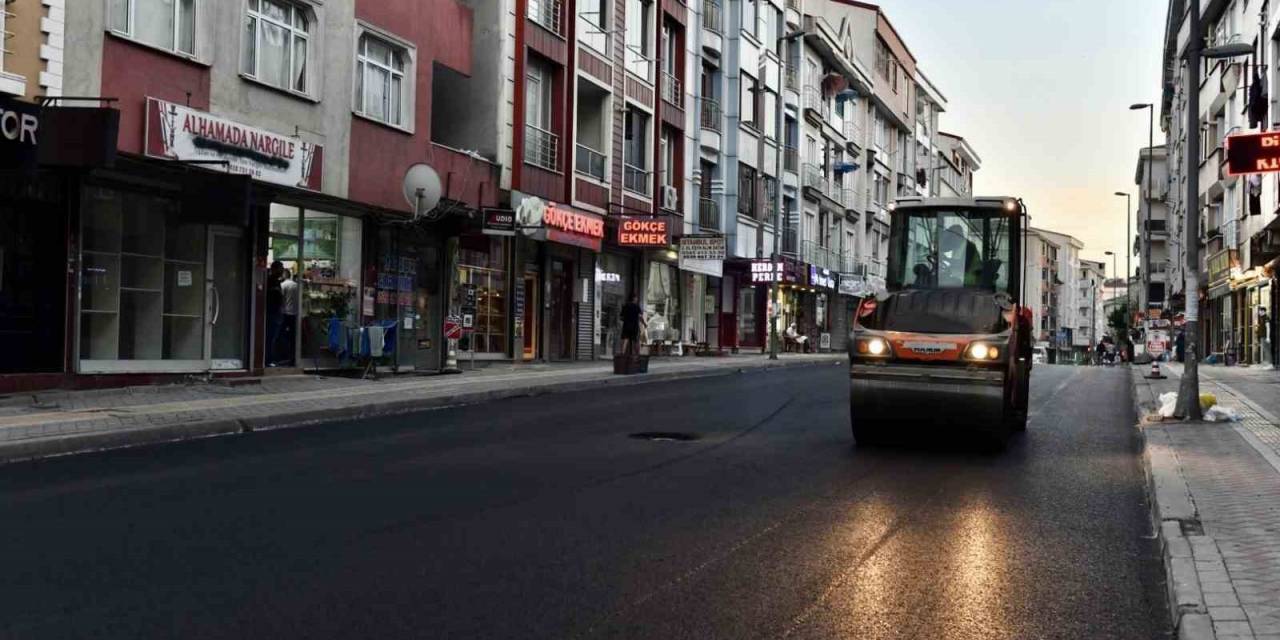 Esenyurt’ta Yollarda Bakım Ve Onarım Çalışmaları Sürüyor
