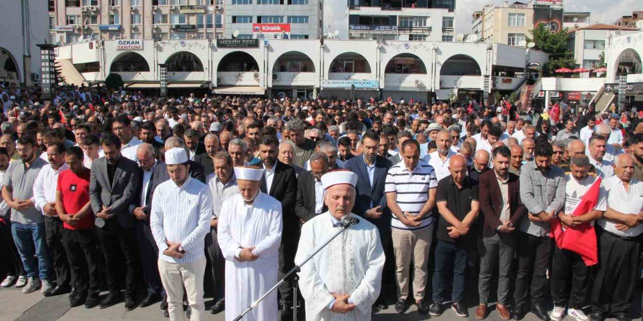 Hayatını Kaybeden Filistinliler İçin Mersin’de Gıyabi Cenaze Namazı Kılındı