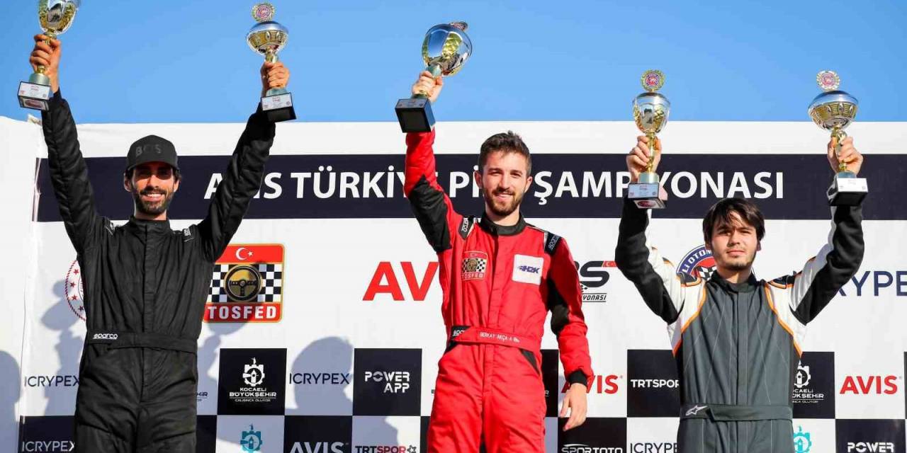 Türkiye’nin En Genç Takımı Kupalara Ambargo Koydu