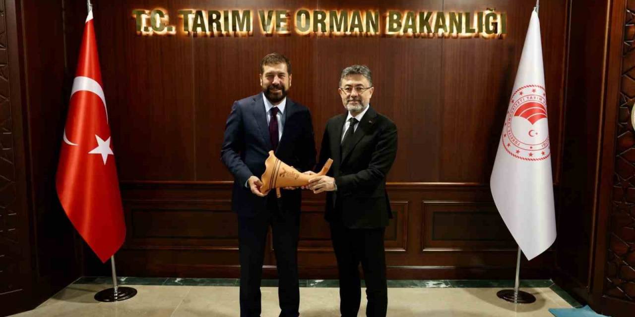 Başkan Yavaş Ankara’dan Boş Dönmüyor