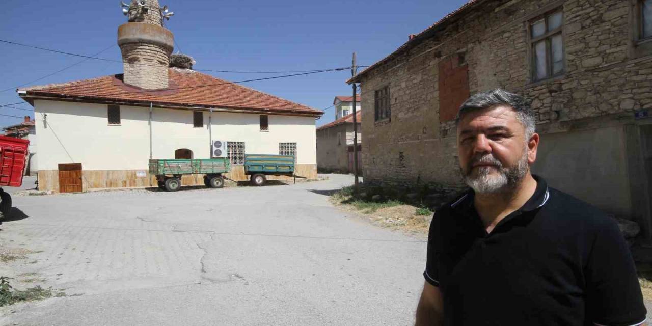 Konya’da 658 Yıllık Cami Güdük Minaresiyle Dikkat Çekiyor