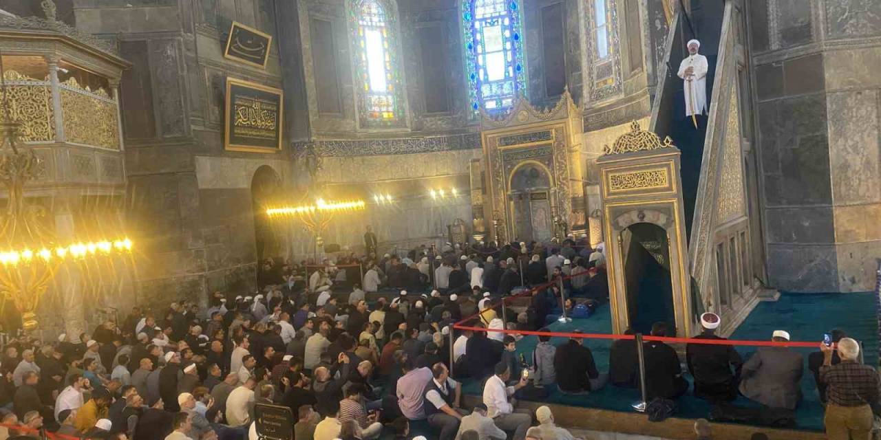 Diyanet İşleri Başkanı Ali Erbaş, Ayasofya Camii’nde Cuma Hutbesini Filistin İçin Okudu