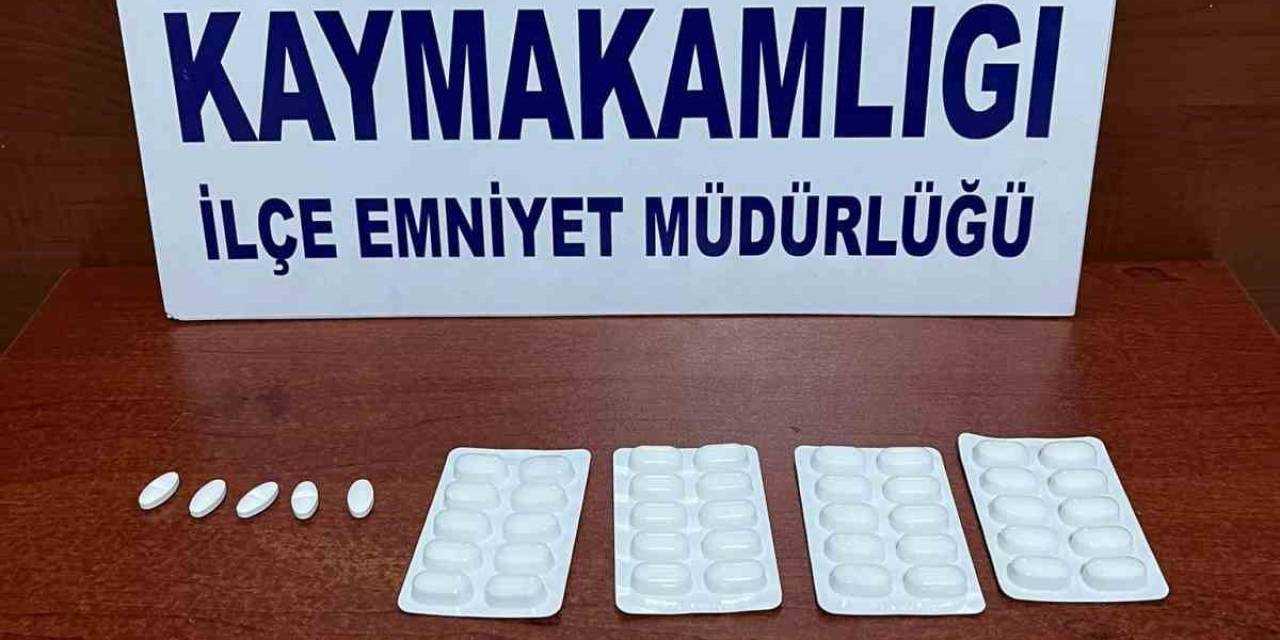 Gediz’de Yapılan Operasyonda Uyuşturucu Satıcısı Gözaltına Alındı