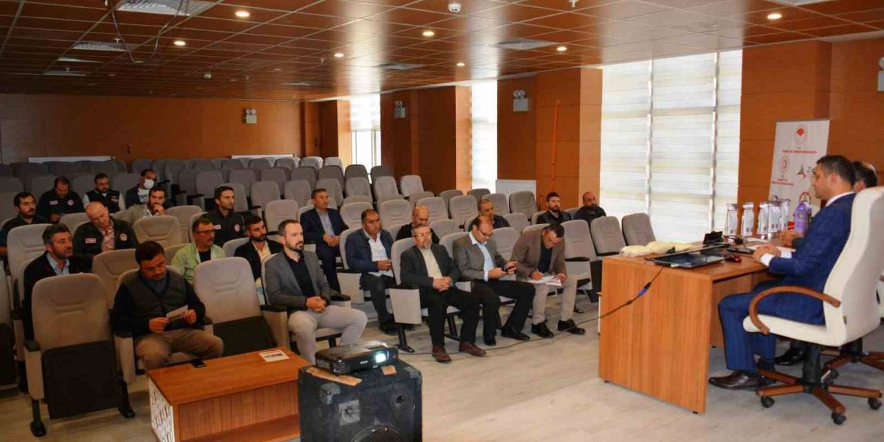 Kütahya’da “Yaşasın Buzağılar, Gülsün Yüzler” İsimli Proje Tanıtıldı