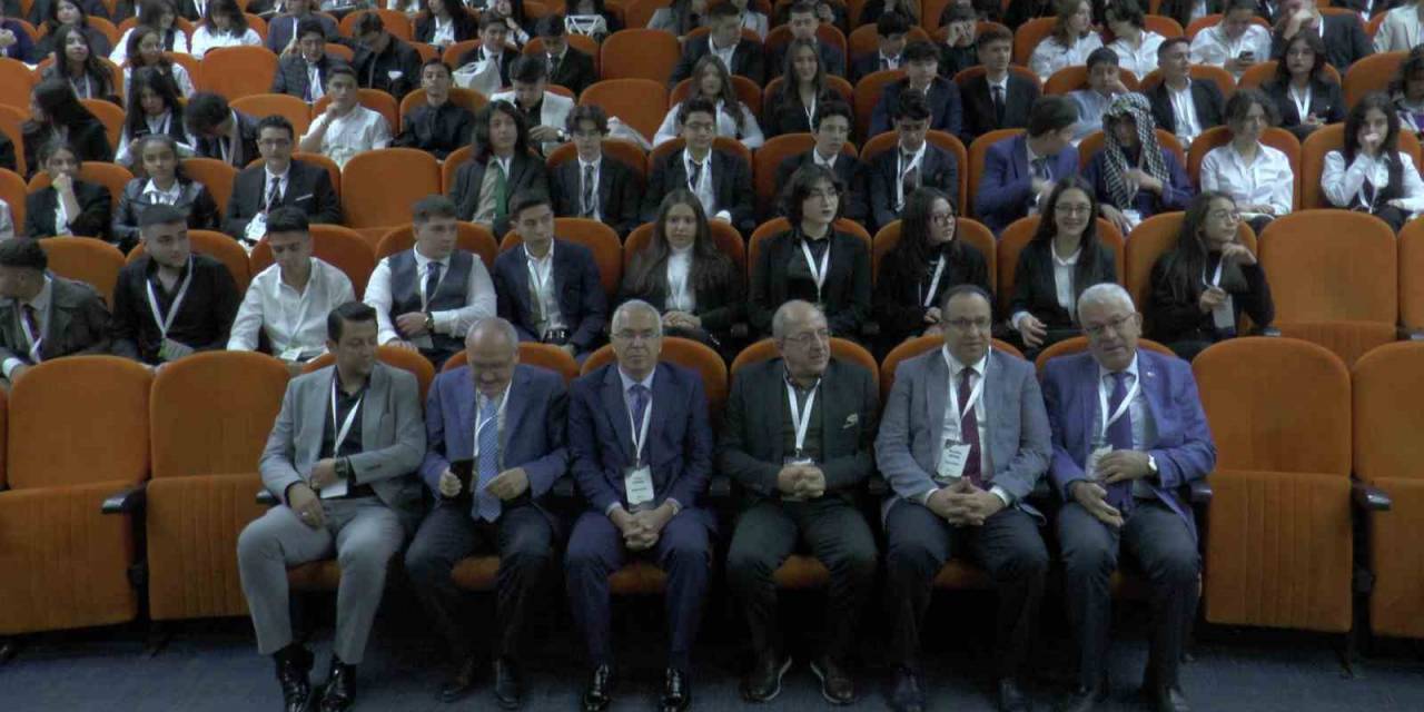 Tekden Fen Ve Anadolu Lisesi’nde ‘Munex’23’ Konferansı