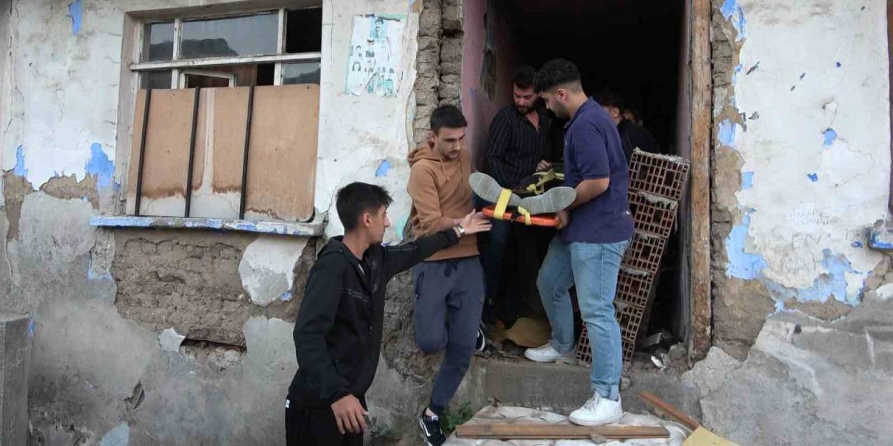Alkol Almak İçin Manzarayı Seçti, 25 Metreden Evin Bahçesine Düştü
