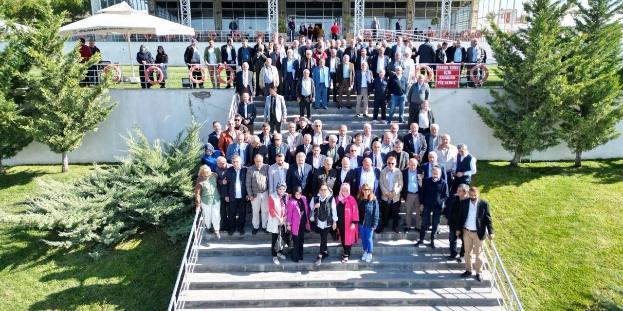 Başkan Çolakbayrakdar, “Şehrimiz Ve Milletimiz İçin Hizmet Ediyoruz”