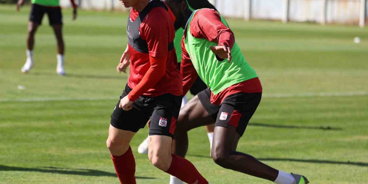 Sivasspor Kasımpaşa Maçının Taktiğini Çalıştı