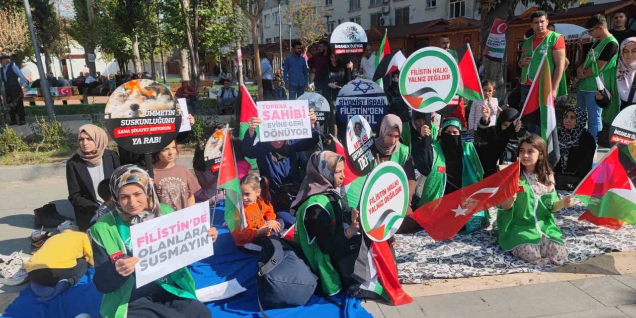 Kadınlar, Filistin İçin Oturma Eylemi Başlattı