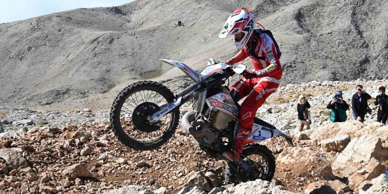 Endurocular Deniz Seviyesinden 2 Bin 365 Metre Yükseklikteki Tahtalı Dağı’nın Zirvesine Çıktı