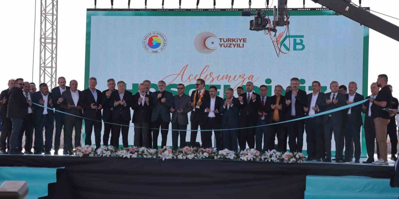 İç Anadolu’nun En Büyük Canlı Hayvan Borsası Ve Pazar Yeri Açıldı