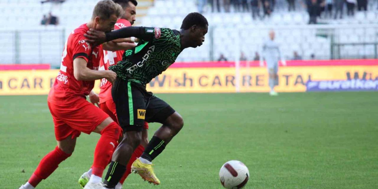 Trendyol Süper Lig: Konyaspor: 0 - Pendikspor: 0 (İlk Yarı)