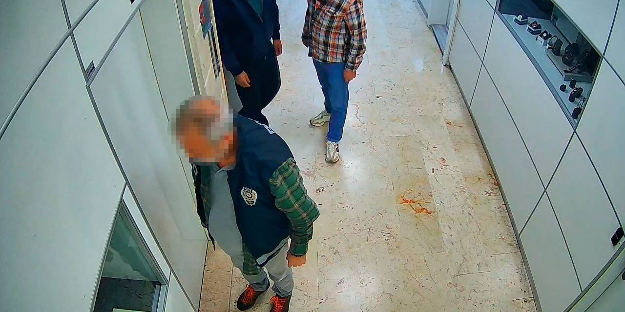 Fatih’te Polis Yeleği Kullanılarak 1 Milyon 600 Bin Liralık Gasp