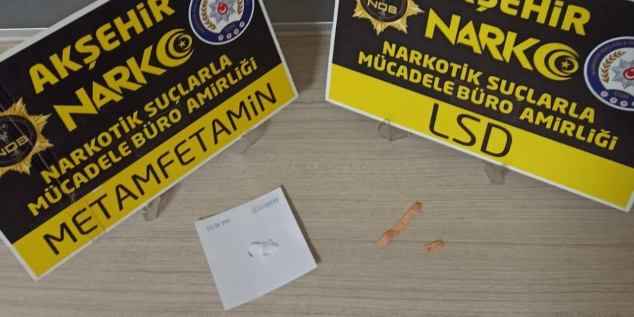 Şüphe Üzerine Durdurulan Araçtan Aranan Şahıs Ve Uyuşturucu Çıktı