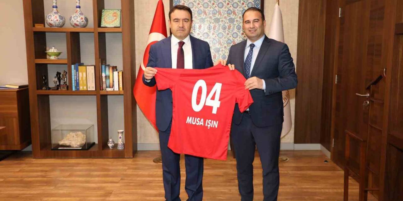 Kütahya Valisi Işın, Ağrı Heyetini Ağırladı