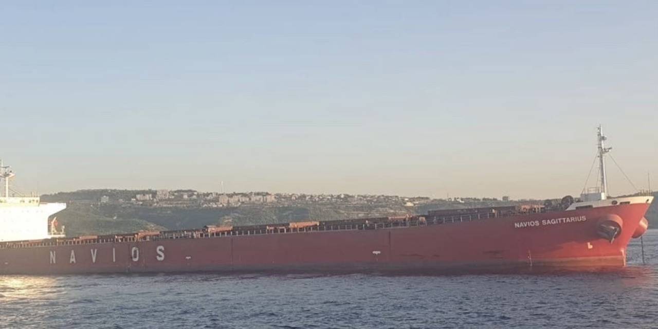 Çanakkale Boğazı’nda Dökme Yük Gemisi Elektrik Arızası Yaptı