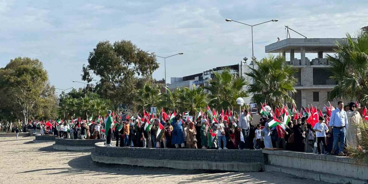 Yüzlerce Kişi Filistin’e Destek İçin Yürüdü