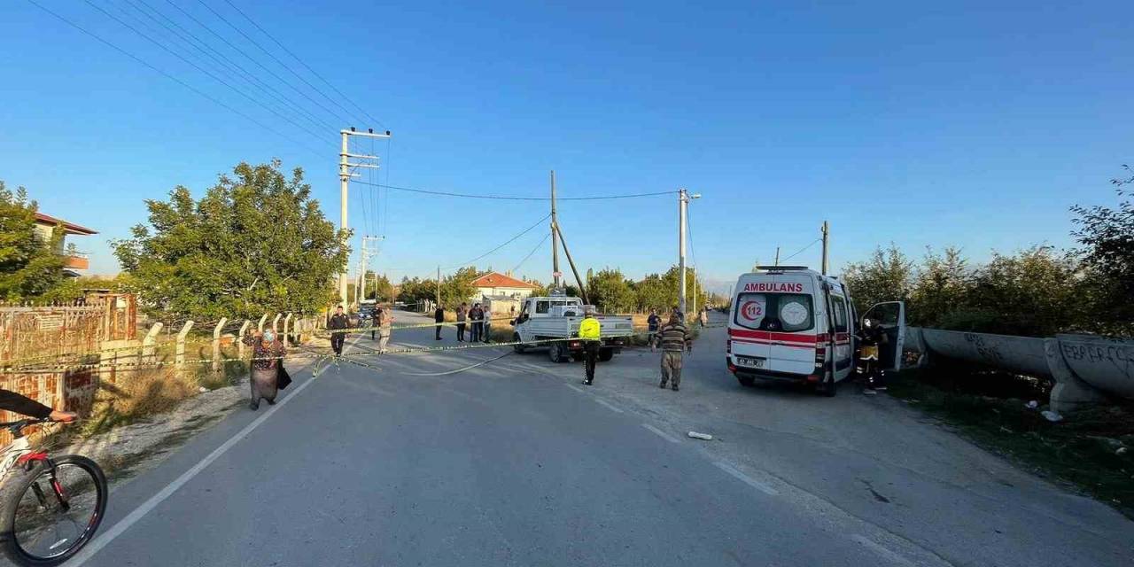Otomobilin Çarptığı Bisikletli Hayatını Kaybetti