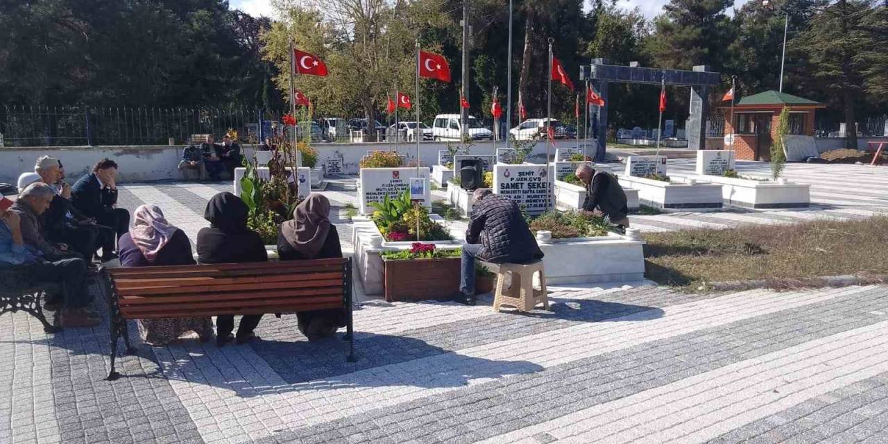Şehit Piyade Uzman Onbaşı Kabri Başında Anıldı