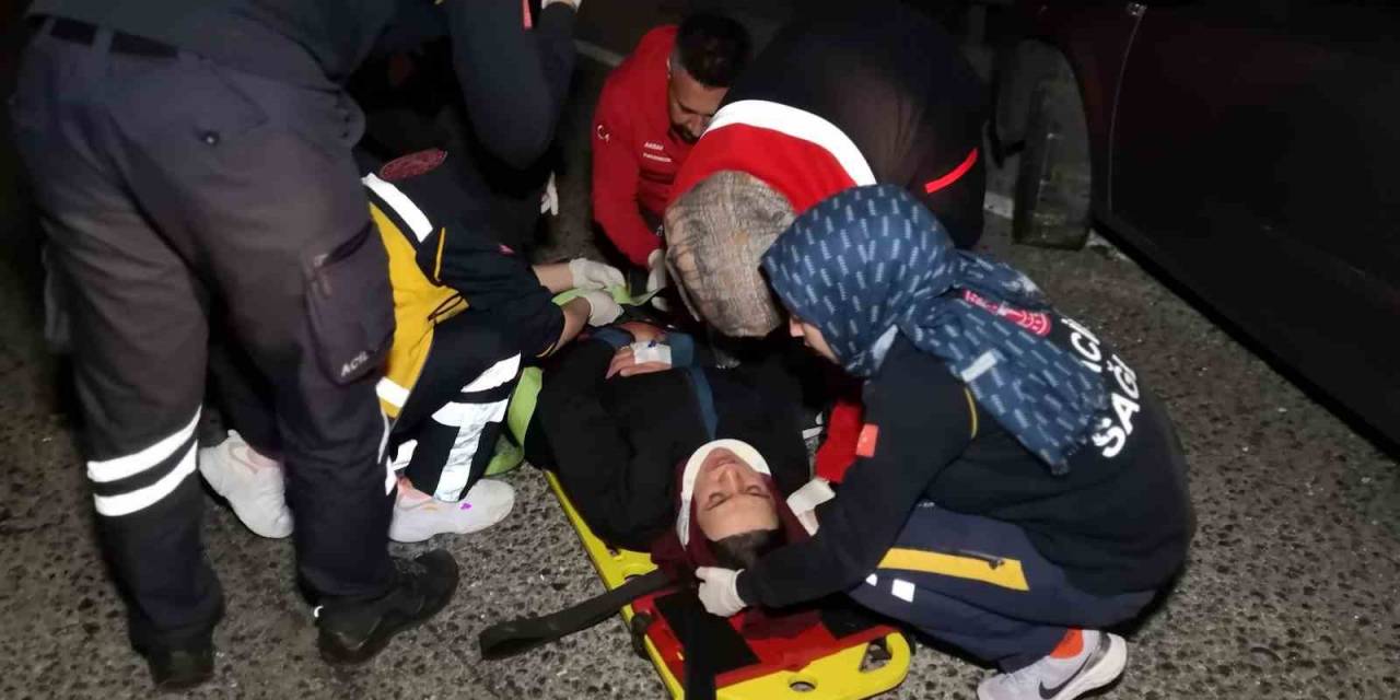 Aksaray’da Minibüs Otomobile Arkadan Çarptı: 5 Yaralı