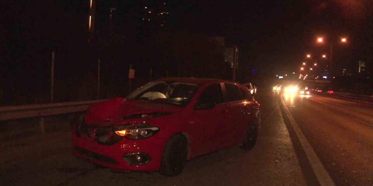 Hatalı Sollama Yapan Motosiklete Otomobil Çarptı: 1 Hafif Yaralı