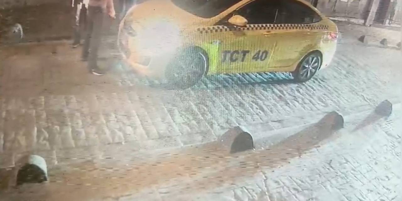 İstanbul’da Taksici Dehşeti Kamerada: Hem Dövdü Hem De Bıçakladı