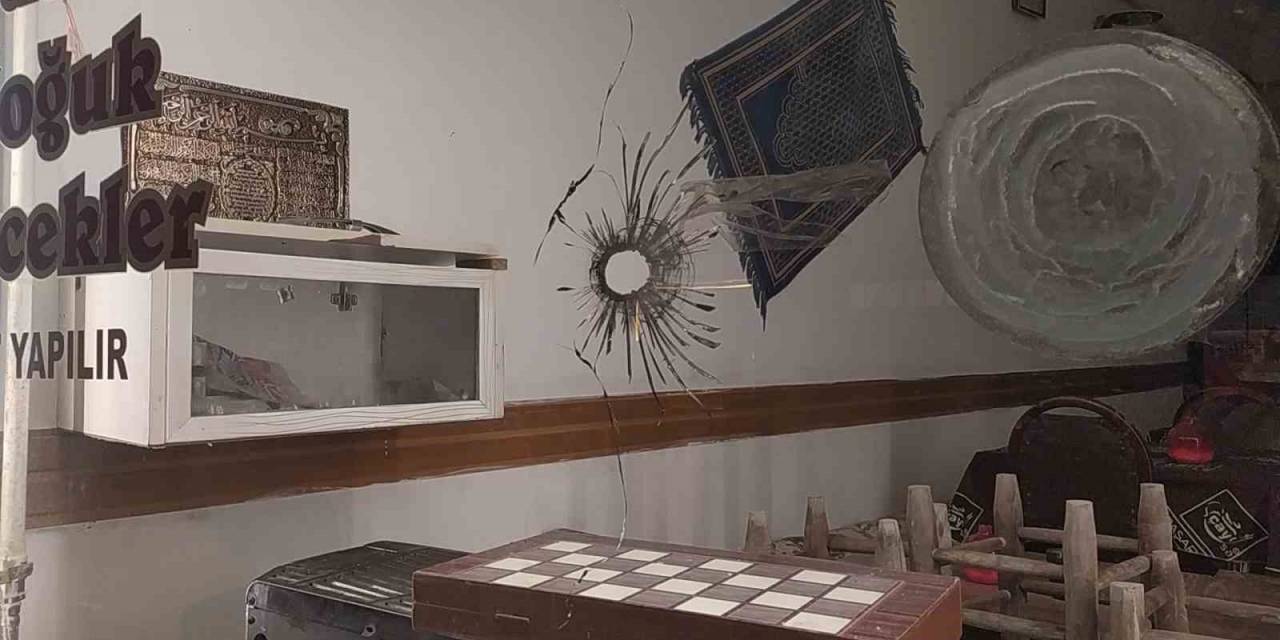 Çorum’da 2 İş Yeri Ve 1 Otomobil Kurşunlandı