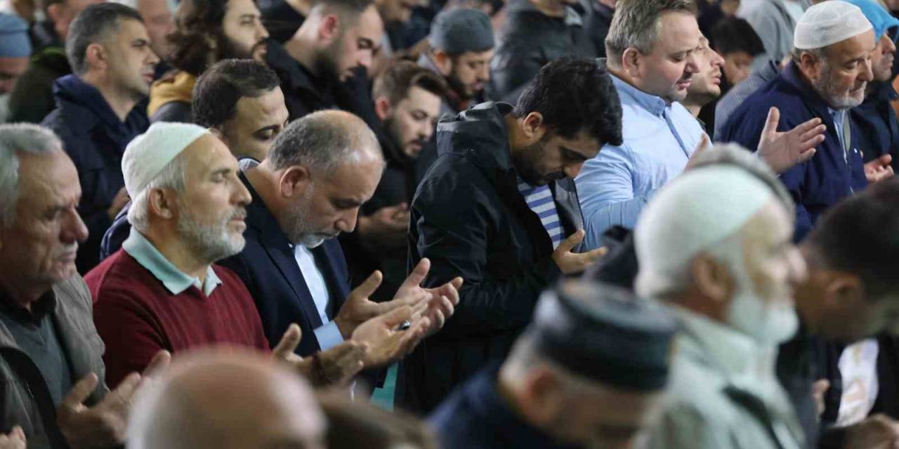 Canik’te Eller Filistin İçin Semaya Kalktı