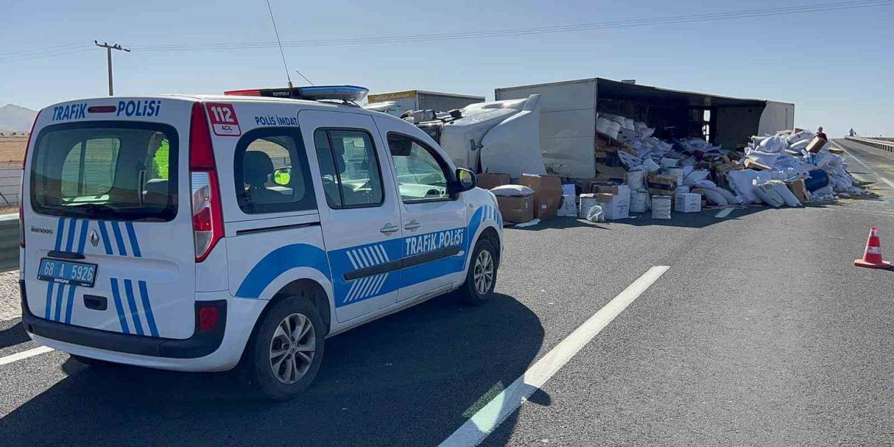Aksaray’da Tır Devrildi: 2 Yaralı