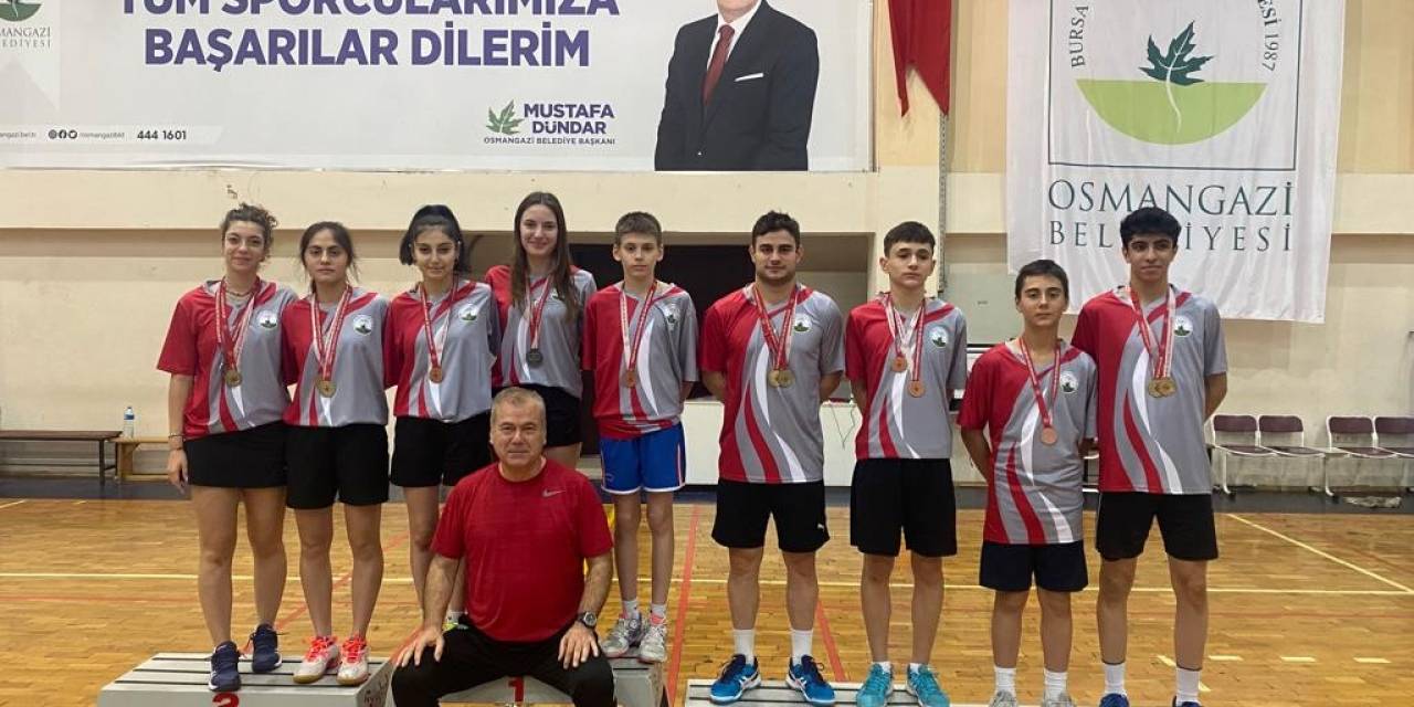Osmangazi Badminton Takımının Şampiyonluk Sevinci