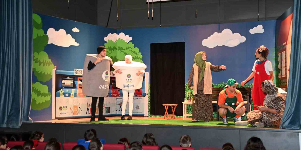 Selçuklu’da Öğrenciler Tiyatro İle Sıfır Atık Bilinci Kazanıyor