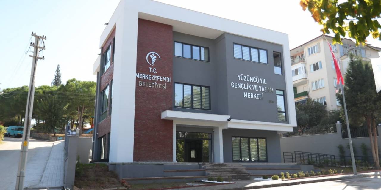 Yüzüncü Yıl Gençlik Yaşam Merkezi Yarın Kapılarını Açıyor