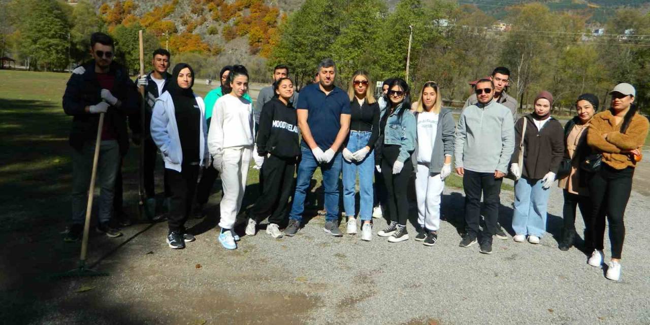 Posof’ta Gençlerden Örnek Çevre Farkındalığı Uygulaması