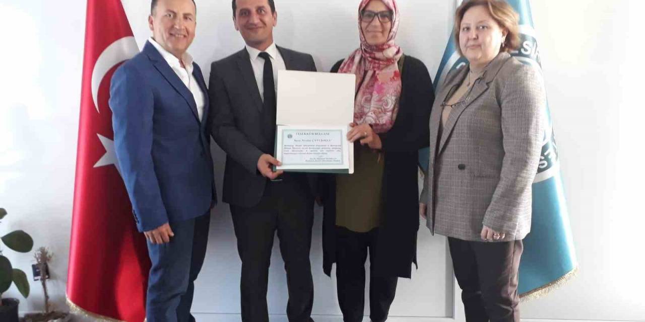 3 Torun Sahibi Üniversite Öğrencisine Teşekkür Belgesi