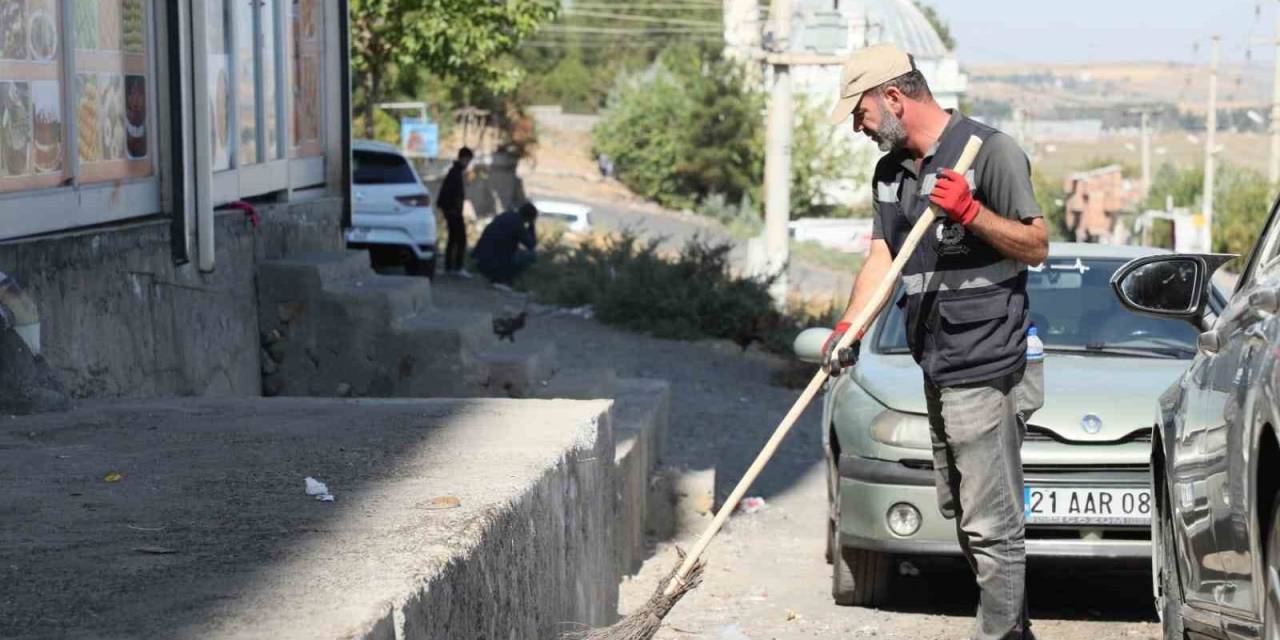 Yenişehir İlçesinde Temizlik Çalışmaları Devam Ediyor