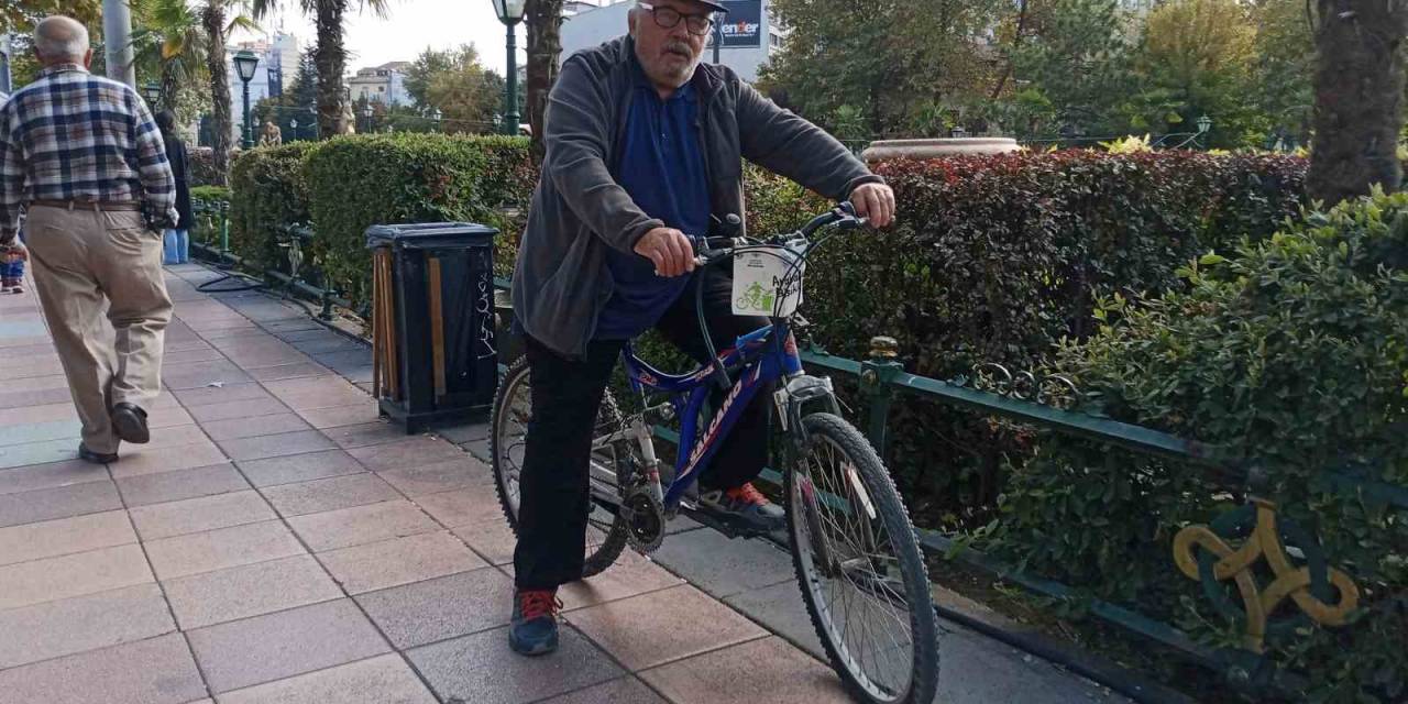 ‘Arabadan İn, Bisiklete Bin’ Sloganıyla Herkesi Pedal Çevirmeye Davet Etti