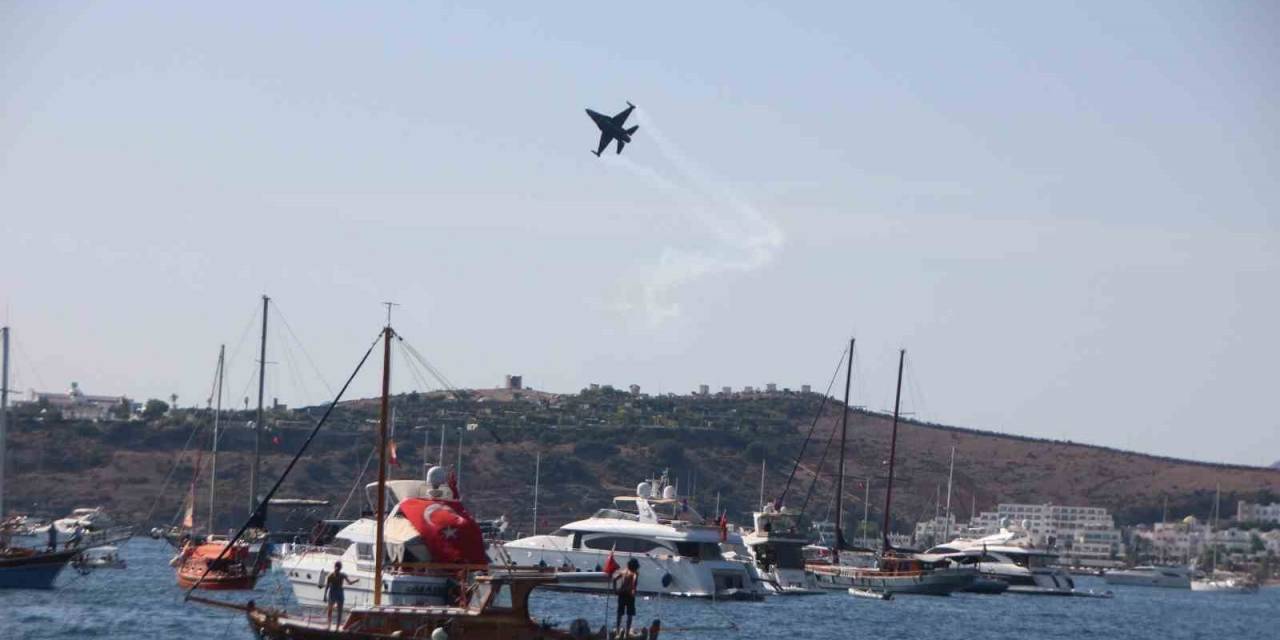 Bodrum’da Nefes Kesen Gösteri