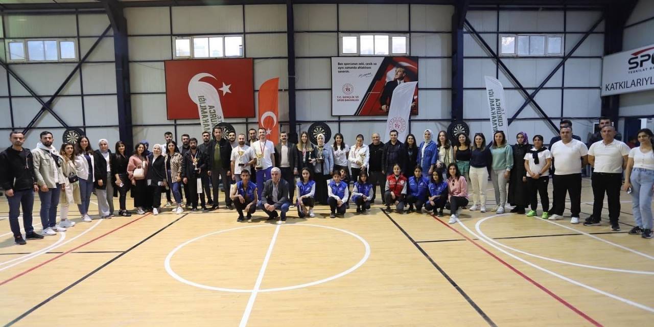 Çukurca’da Dart Turnuvası Düzenlendi