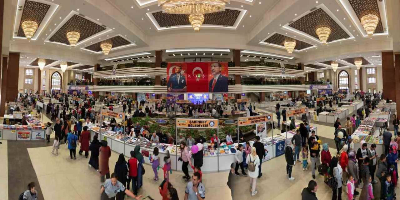 Şahinbey Belediyesi’nin Kitap Fuarına Rekor Katılım