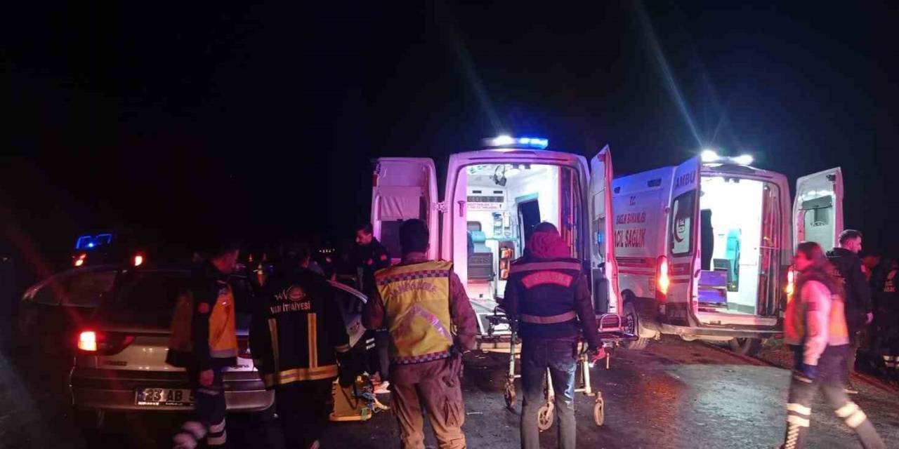 Van’da Trafik Kazası: 10 Yaralı