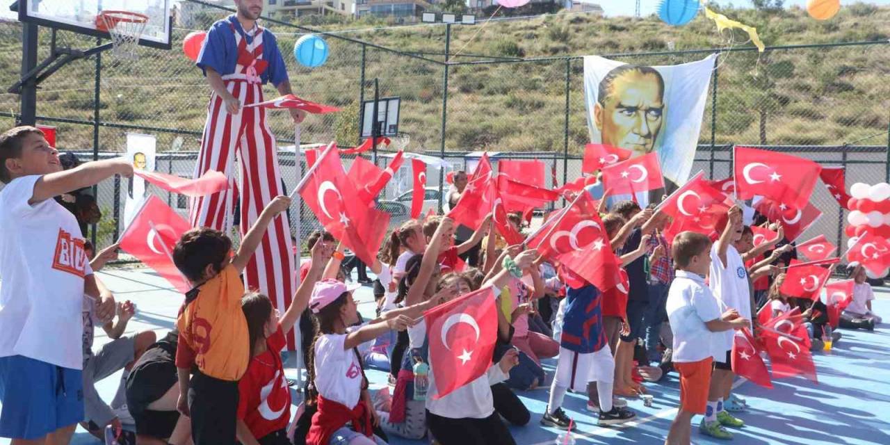 Depremzede Cumhuriyet Çocukları, Düzenlenen Etkinlikte Doyasıya Eğlendi