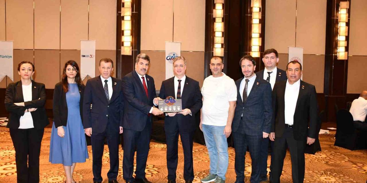 Gaziantepli Halıcılar Malezya’ya Çıkarma Yaptı