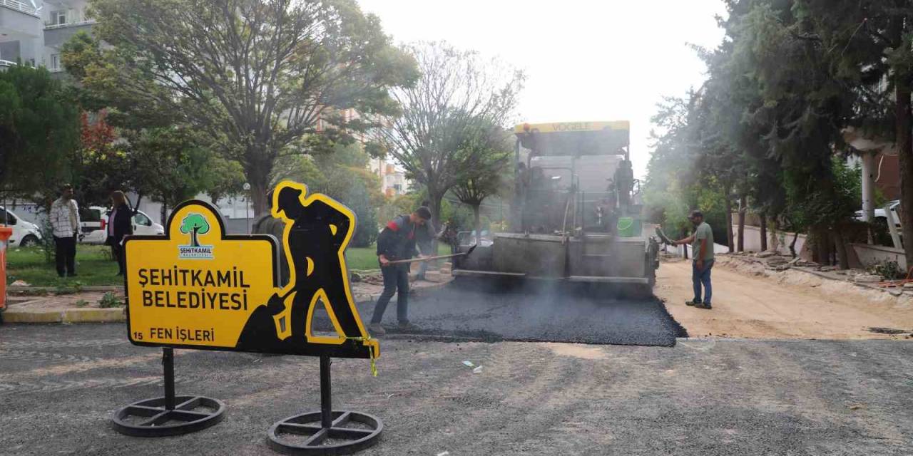 Şehitkamil’den Atatürk Mahallesi’ne Asfalt Yenileme Çalışması
